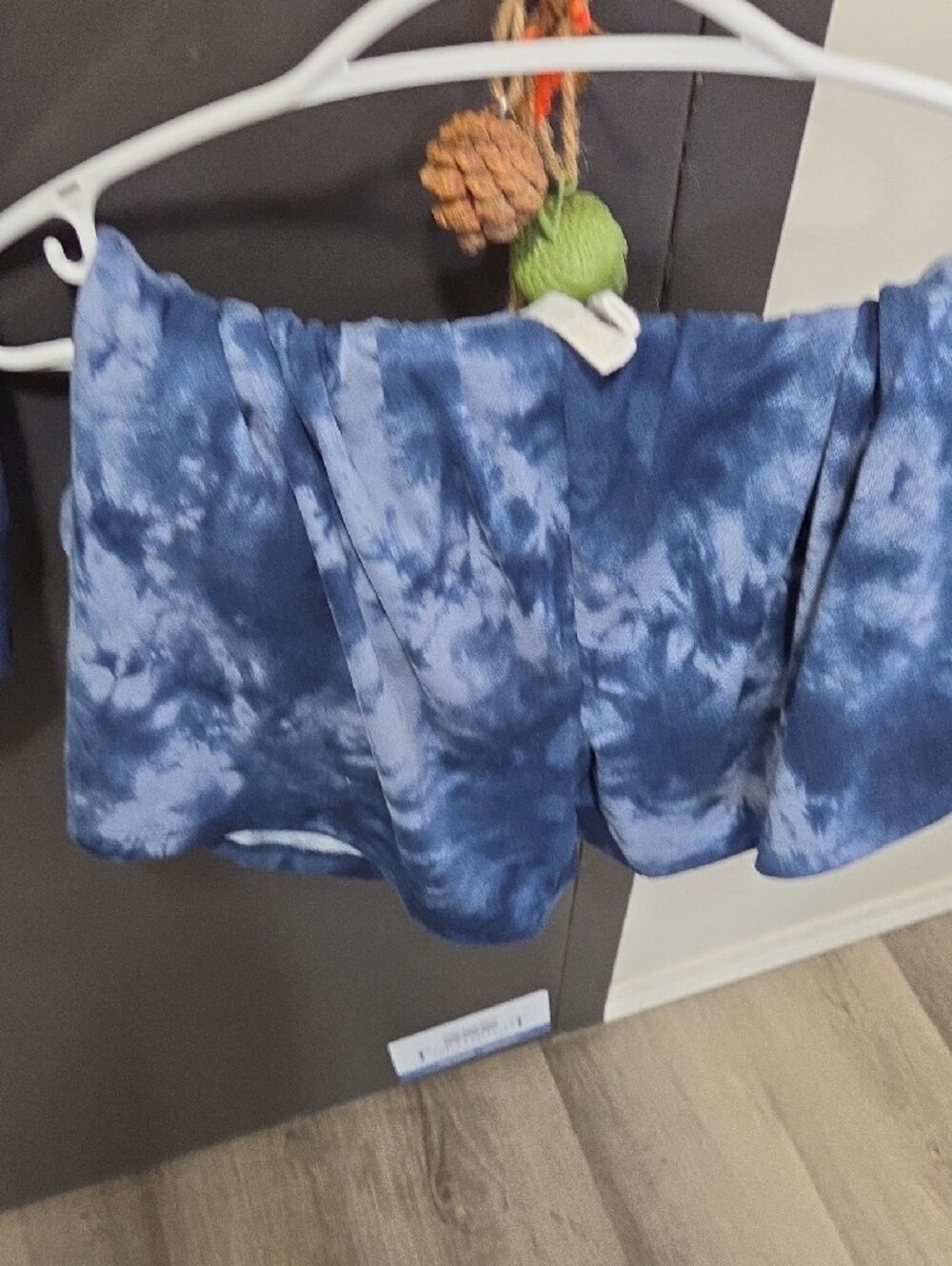 Amazon Blue Tie-Dye V-Neck Short Sleeve Top And Matching Shorts - Picture 2 of 4